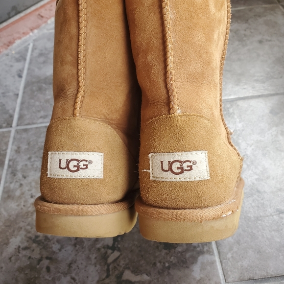 UGG classic short II chestnut medium tan uggs boots booties size 4 - Picture 8 of 11
